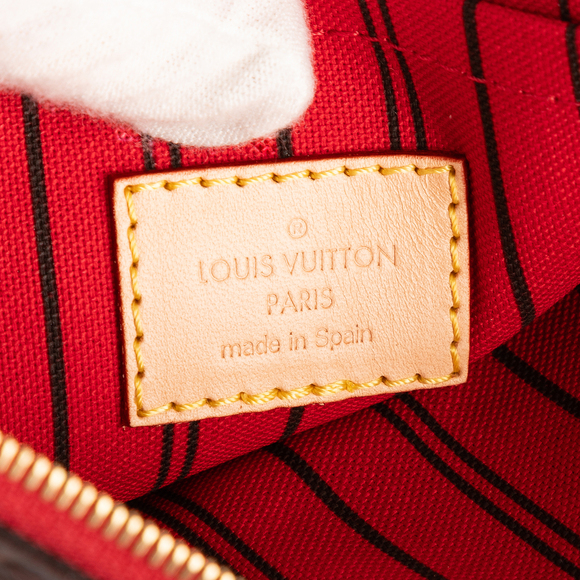 Louis Vuitton Neverfull Pochette - Picture 10 of 10